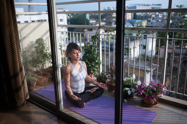 Mindfulness Meditation: A Complete Guide to Benefits, Techniques & Getting Started